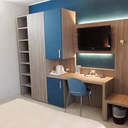 Kaly מלון ונטימיגליה